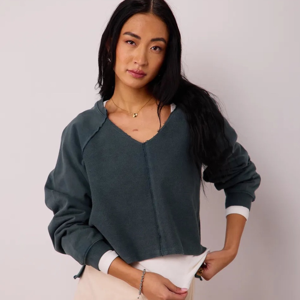 NWT Bohme Exposed Seam Sweatshirt in Teal